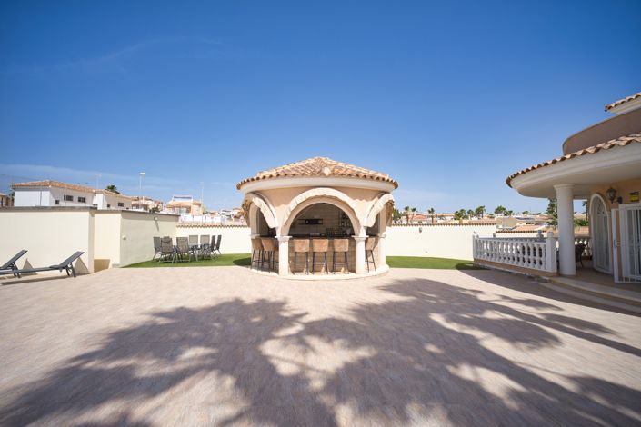 Image No.40-4 Bed Villa for sale