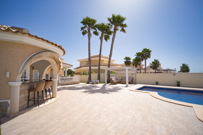 Image No.42-4 Bed Villa for sale