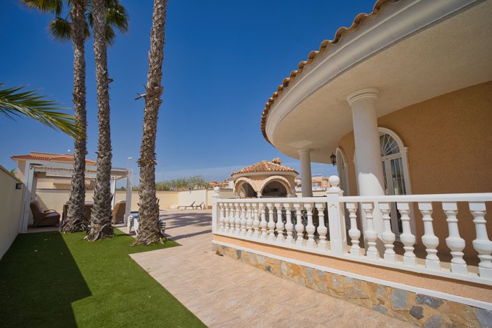 Image No.43-4 Bed Villa for sale