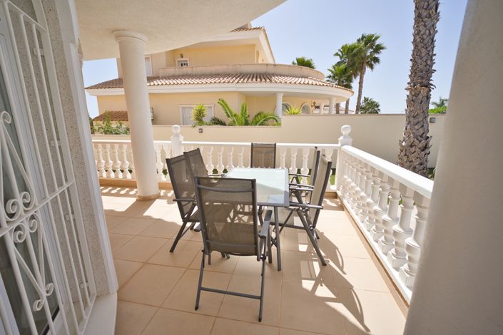 Image No.44-4 Bed Villa for sale