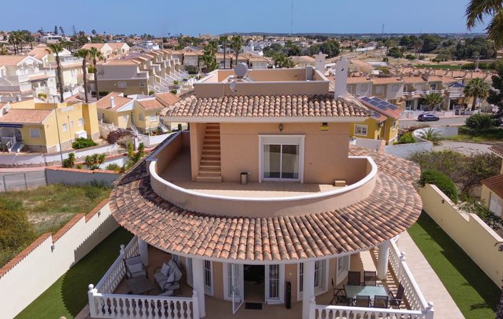 Image No.47-4 Bed Villa for sale