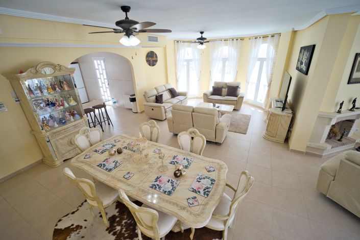 Image No.7-4 Bed Villa for sale