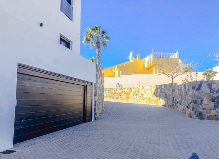 Image No.45-5 Bed Villa for sale