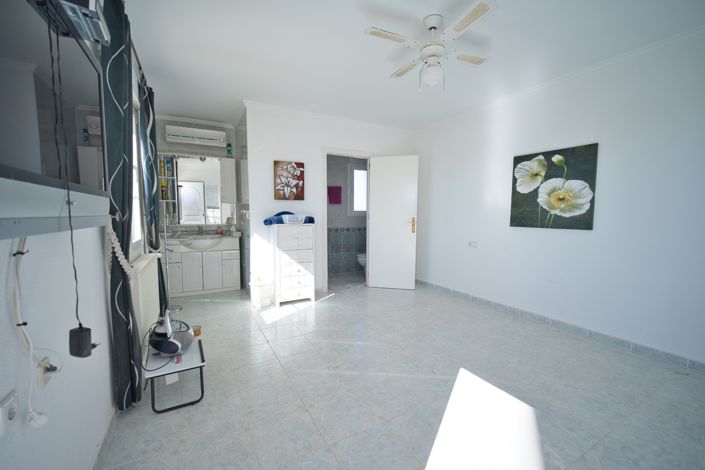 Image No.16-4 Bed Villa for sale