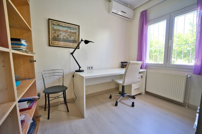 Image No.17-4 Bed Villa for sale