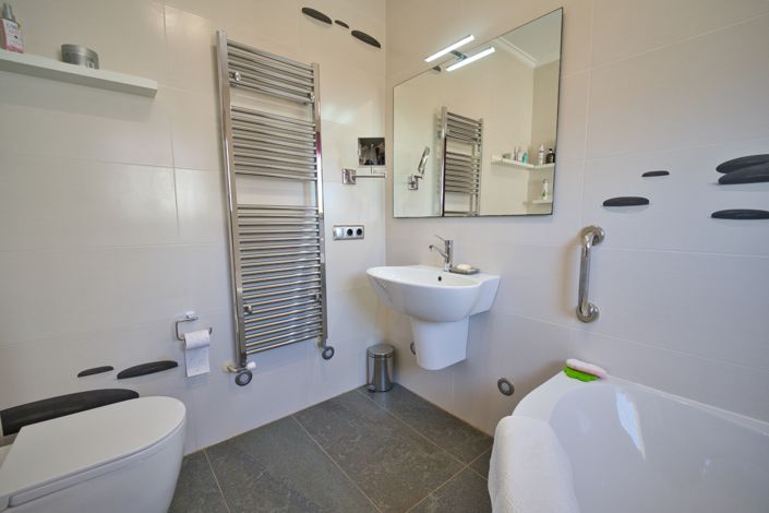 Image No.19-4 Bed Villa for sale