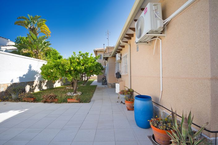 Image No.29-4 Bed Villa for sale