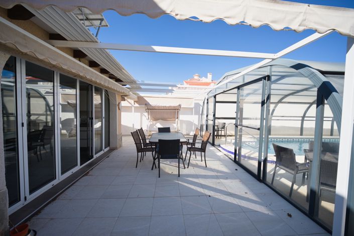 Image No.33-4 Bed Villa for sale