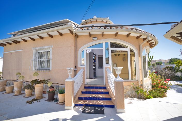 Image No.41-4 Bed Villa for sale