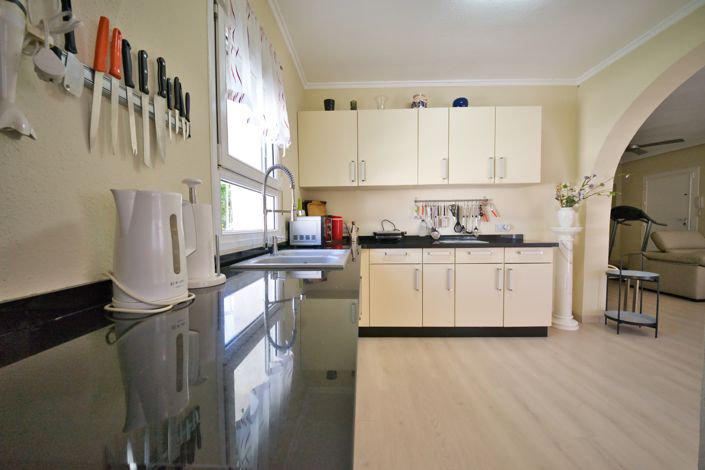 Image No.6-4 Bed Villa for sale