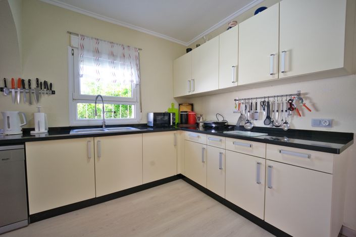 Image No.8-4 Bed Villa for sale