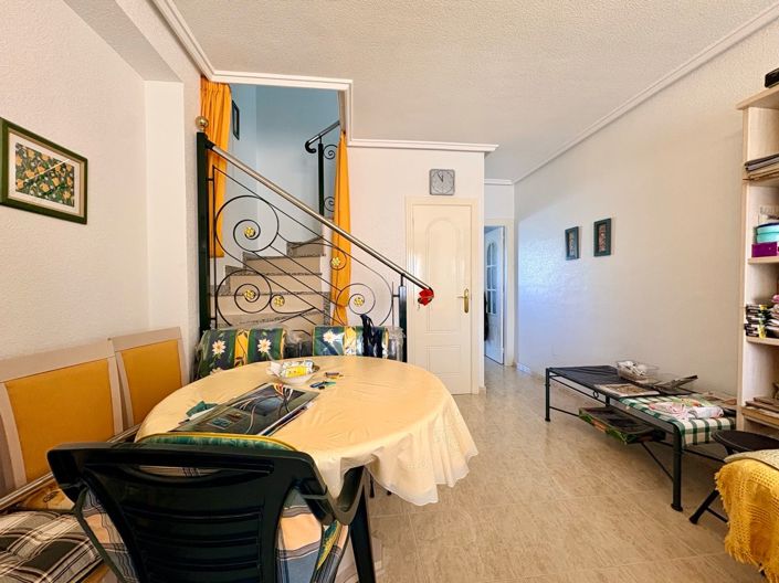 Image No.6-2 Bed Townhouse for sale