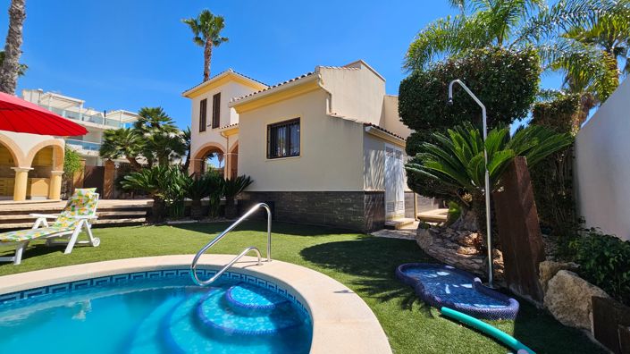 Image No.14-4 Bed Villa for sale