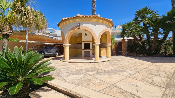 Image No.15-4 Bed Villa for sale