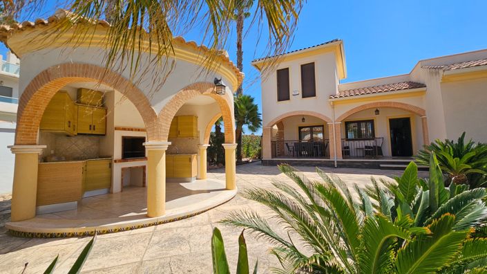 Image No.17-4 Bed Villa for sale