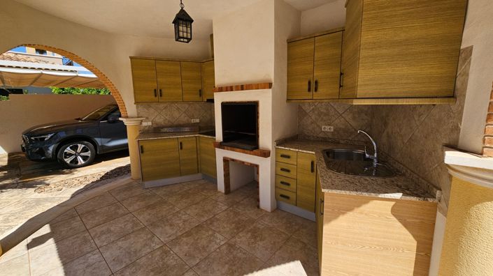 Image No.18-4 Bed Villa for sale