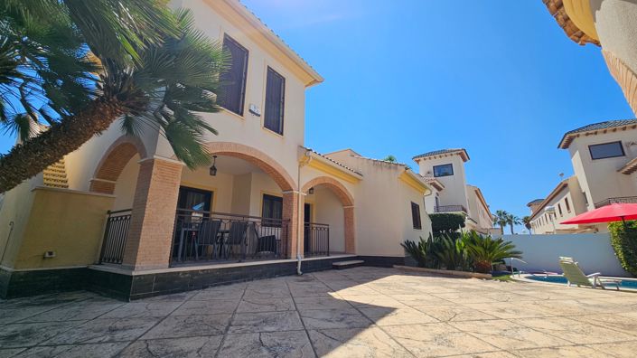 Image No.19-4 Bed Villa for sale