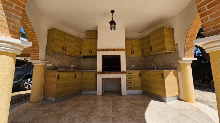 Image No.9-4 Bed Villa for sale