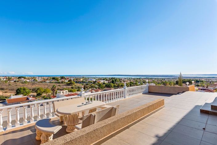 Image No.26-4 Bed Villa for sale