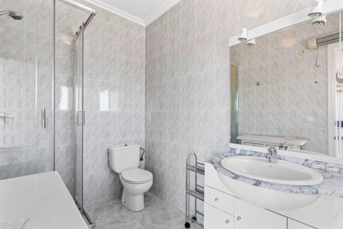 Image No.39-4 Bed Villa for sale