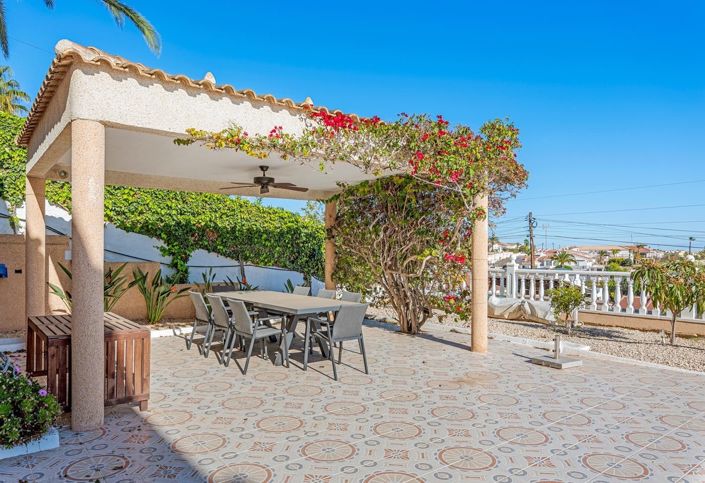 Image No.40-4 Bed Villa for sale