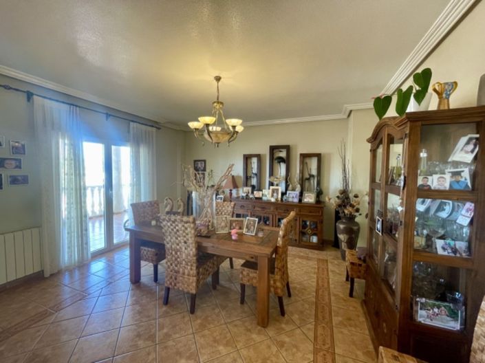 Image No.5-4 Bed Villa for sale