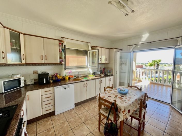 Image No.7-4 Bed Villa for sale