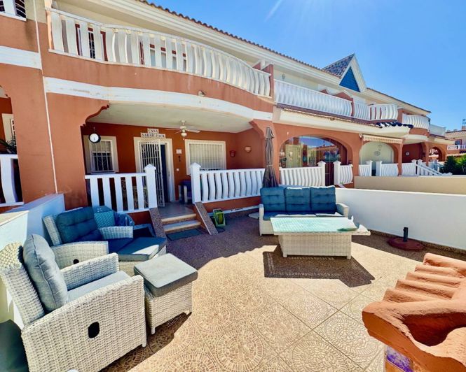 Image No.4-3 Bed Townhouse for sale