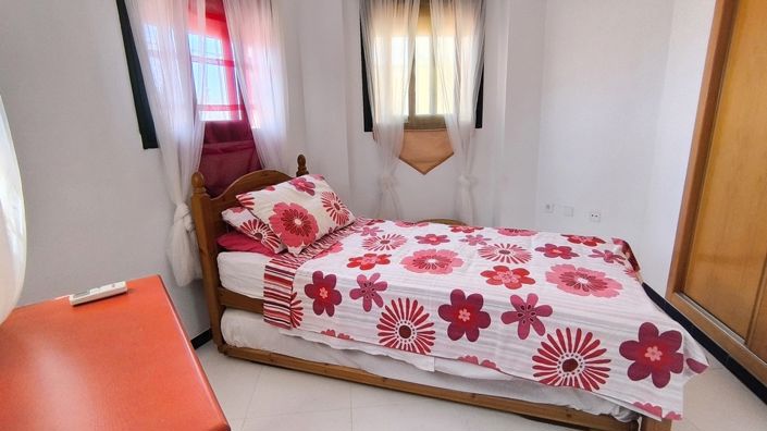 Image No.13-3 Bed Townhouse for sale