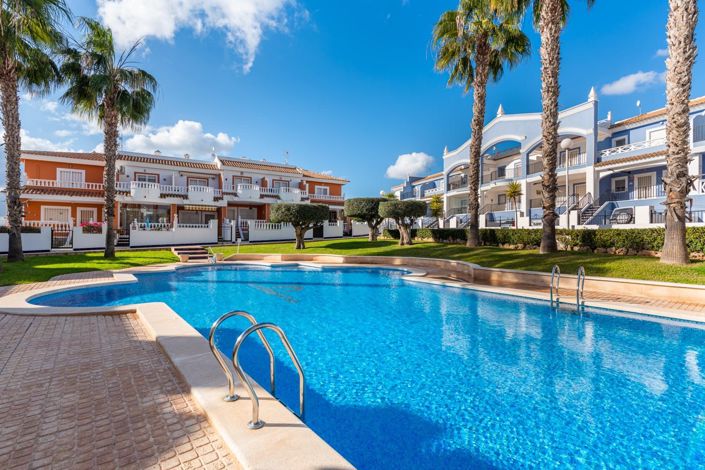 Image No.20-4 Bed House for sale