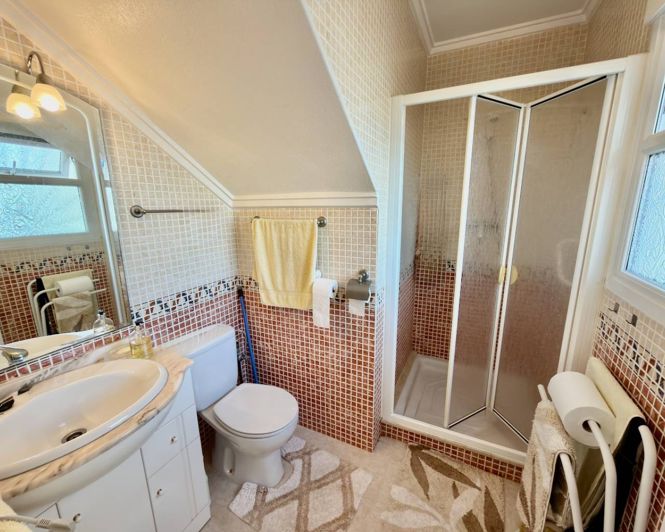 Image No.9-3 Bed Townhouse for sale