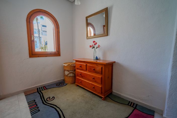 Image No.12-3 Bed Townhouse for sale