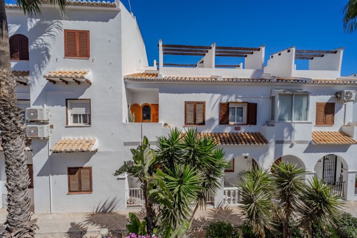 Image No.16-3 Bed Townhouse for sale