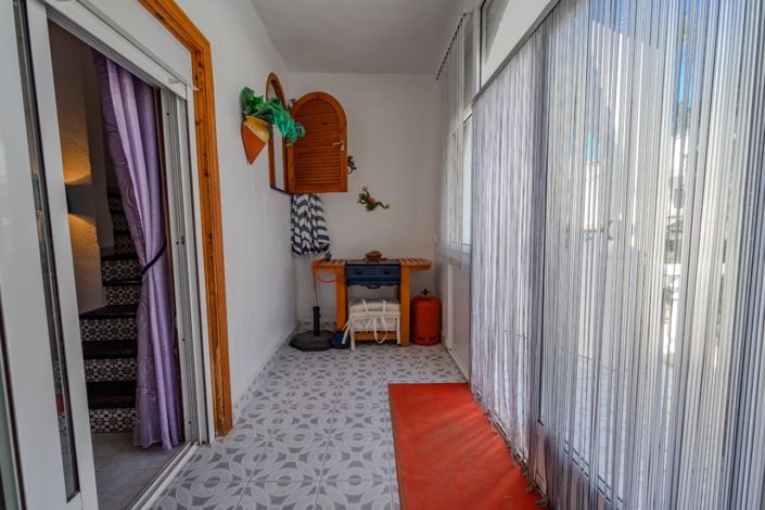 Image No.19-3 Bed Townhouse for sale