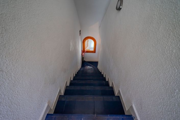 Image No.25-3 Bed Townhouse for sale