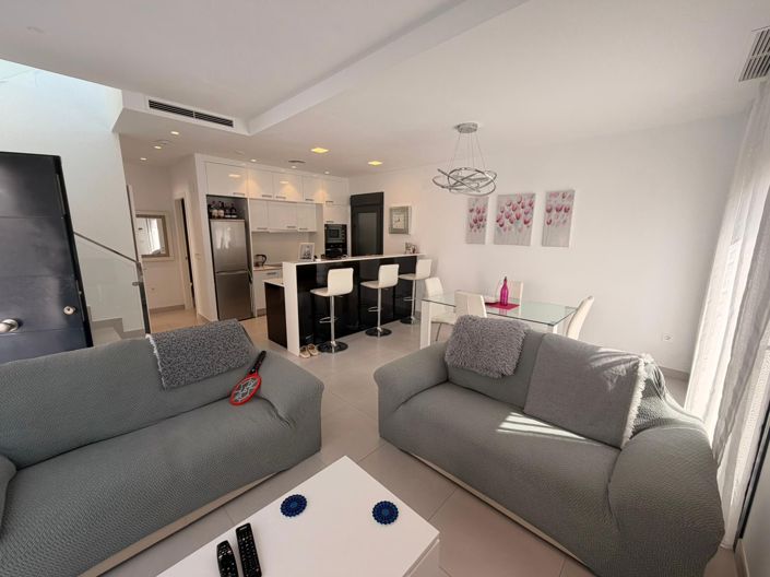 Image No.4-4 Bed House for sale