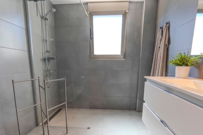 Image No.22-4 Bed Villa for sale