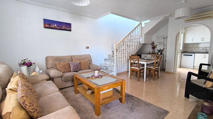 Image No.6-3 Bed House for sale