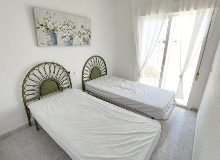 Image No.12-2 Bed House for sale