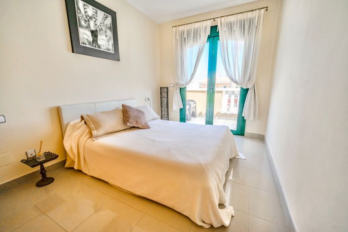 Image No.20-2 Bed Apartment for sale