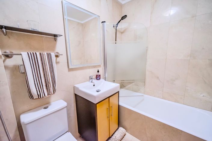 Image No.22-2 Bed Apartment for sale