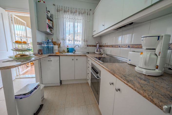 Image No.6-2 Bed House for sale