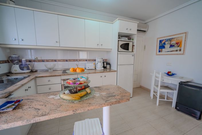 Image No.7-2 Bed House for sale