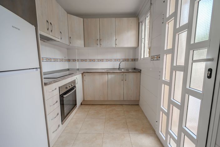 Image No.11-2 Bed Townhouse for sale