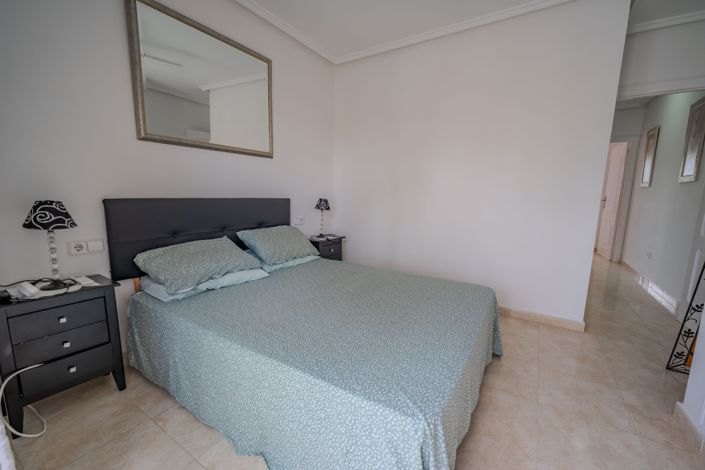 Image No.15-2 Bed Townhouse for sale