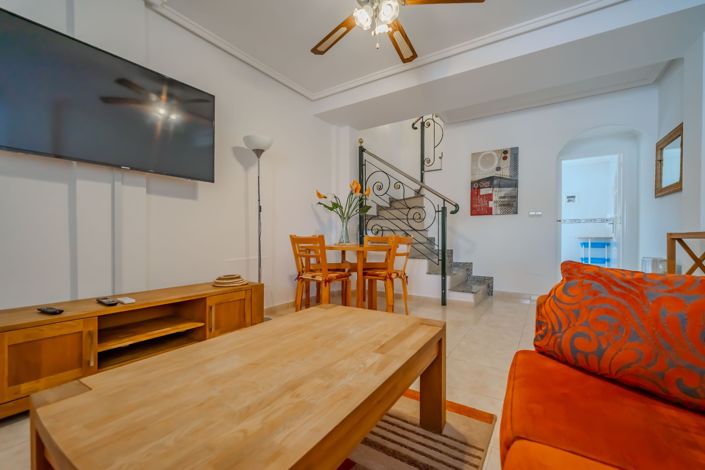 Image No.6-2 Bed Townhouse for sale