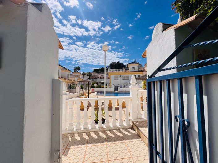 Image No.12-2 Bed House for sale