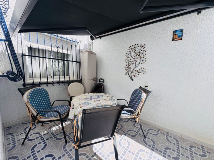 Image No.18-2 Bed House for sale