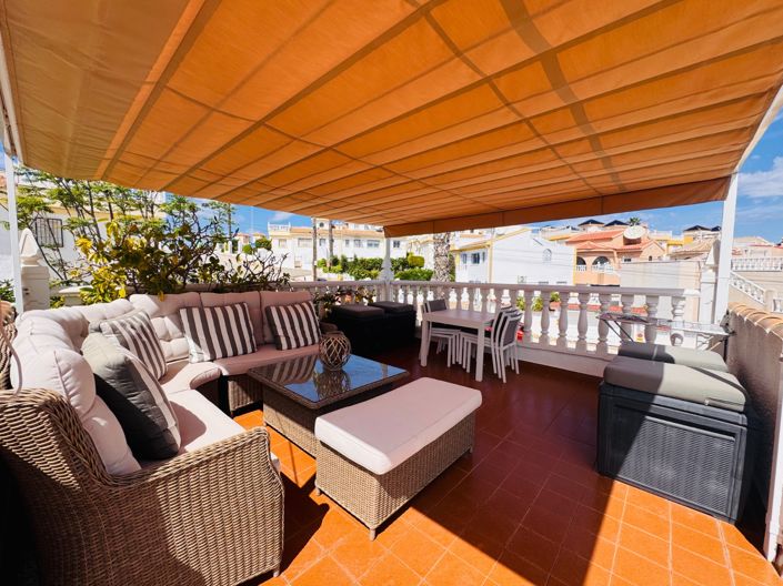Image No.20-2 Bed House for sale