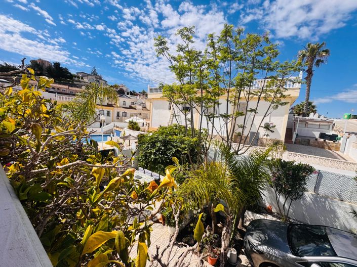 Image No.22-2 Bed House for sale